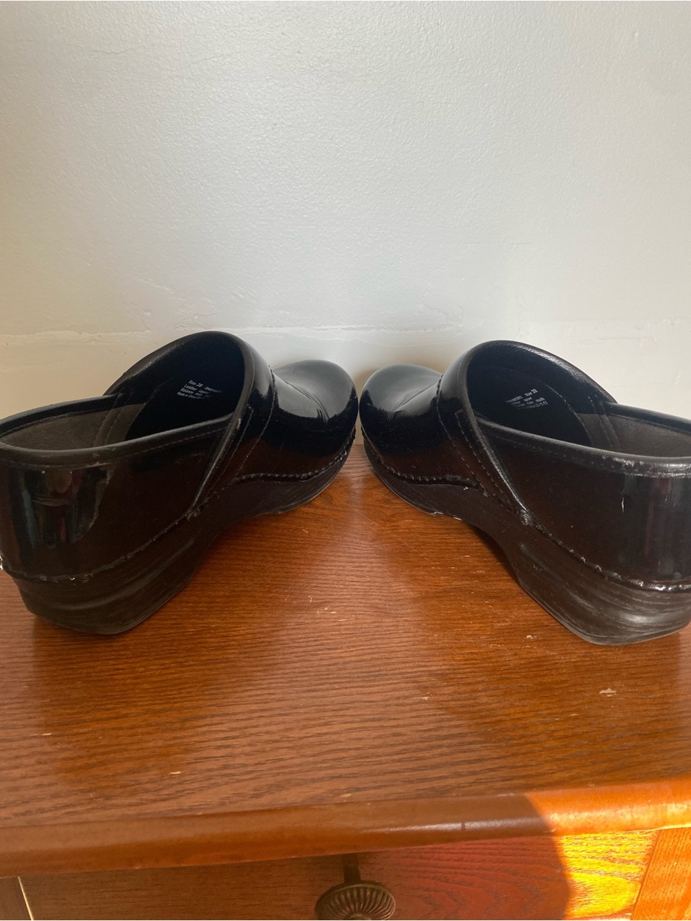 Dansko XP Professional Black Patent Clogs - Size 38 (US 7.5-8) - Picture 5 of 9
